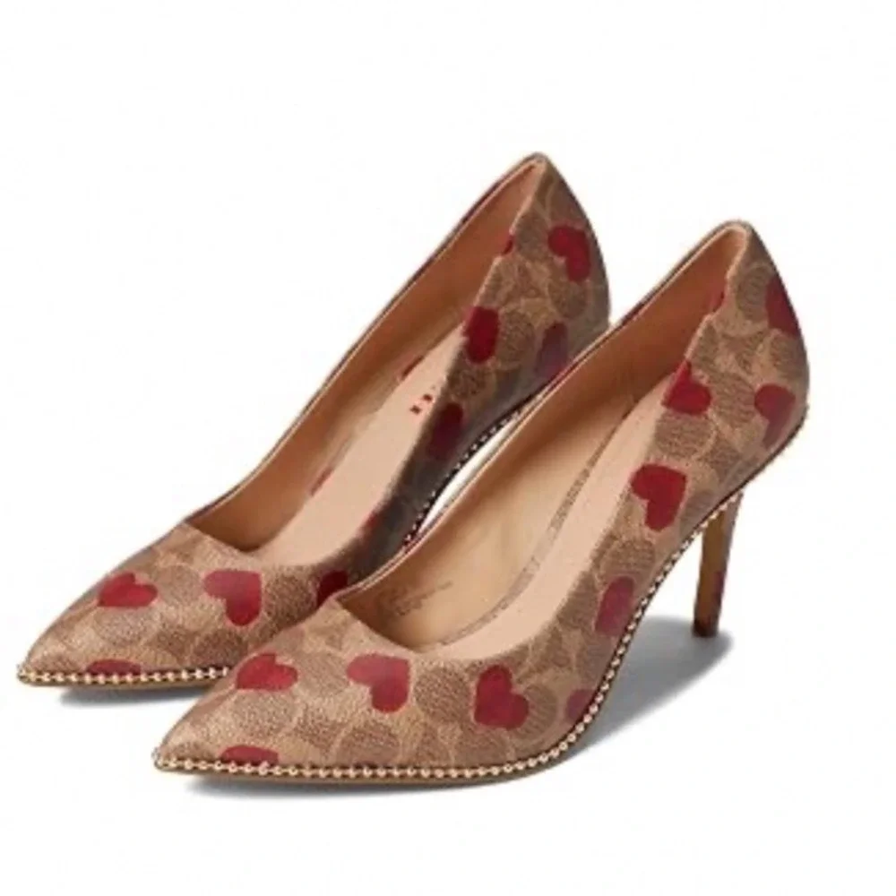 COACH Waverly Pump in Electric Red  Beaded chain Size 8.5